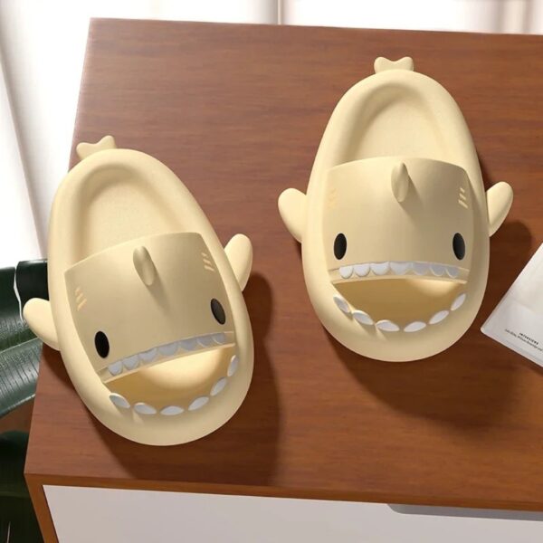 CROC TIBURON - Imagen 2