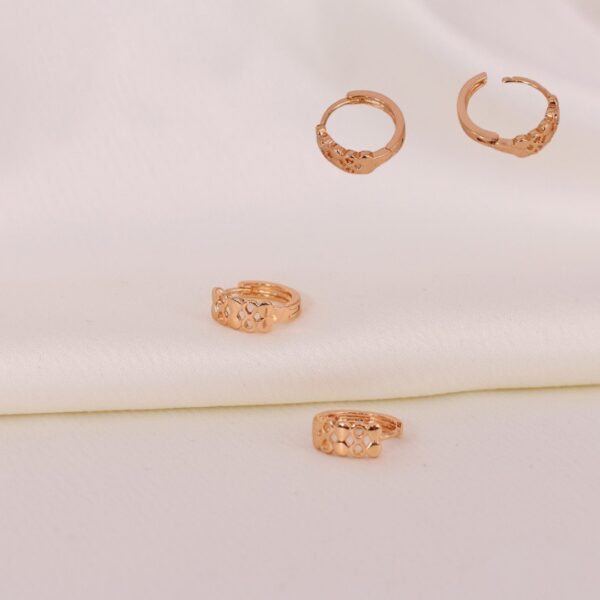 JUEGO DE ARETES CHAPA LAMINADA 18K - Imagen 3
