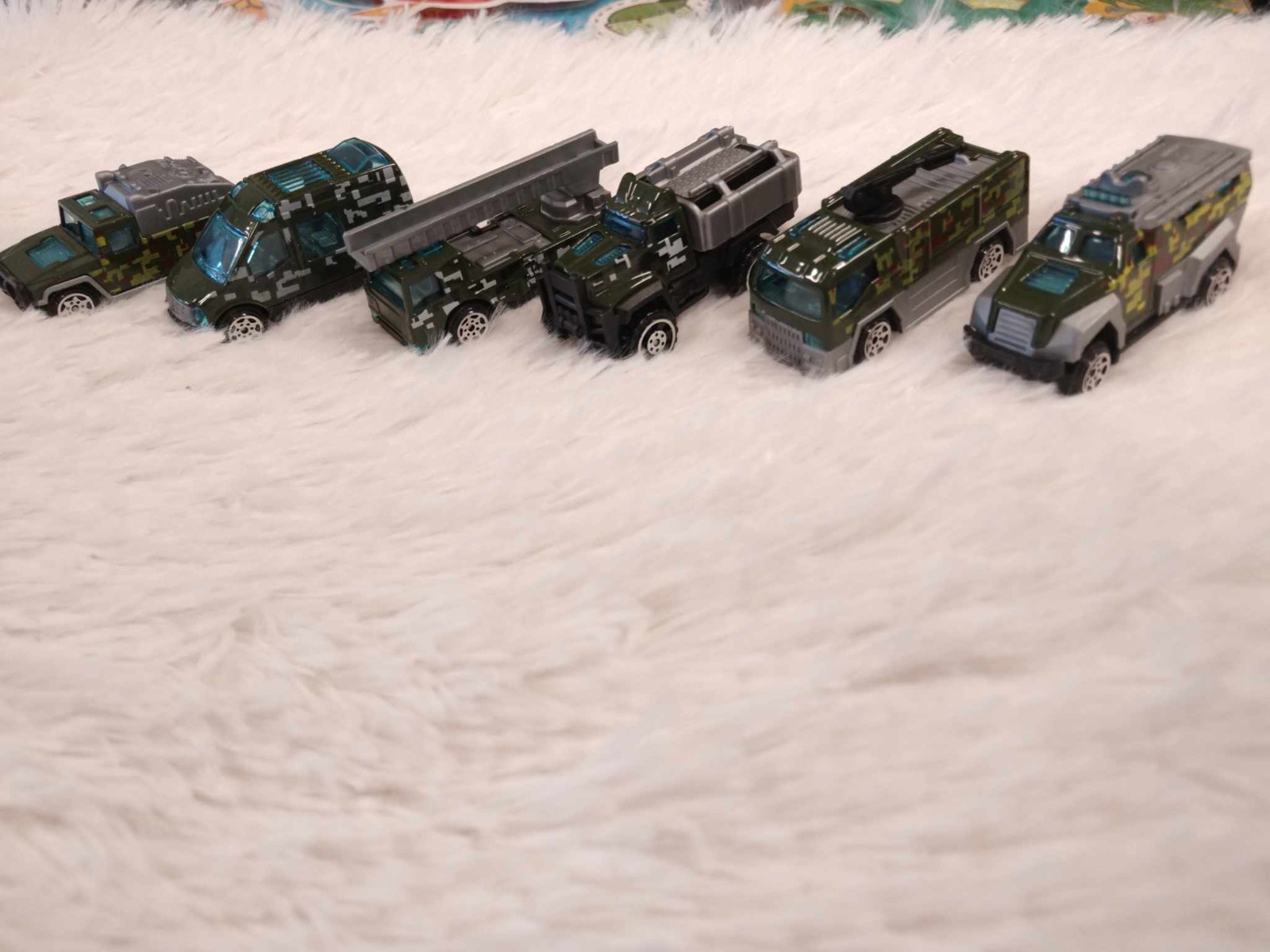 SET DE CARRITOS DE METAL (6)