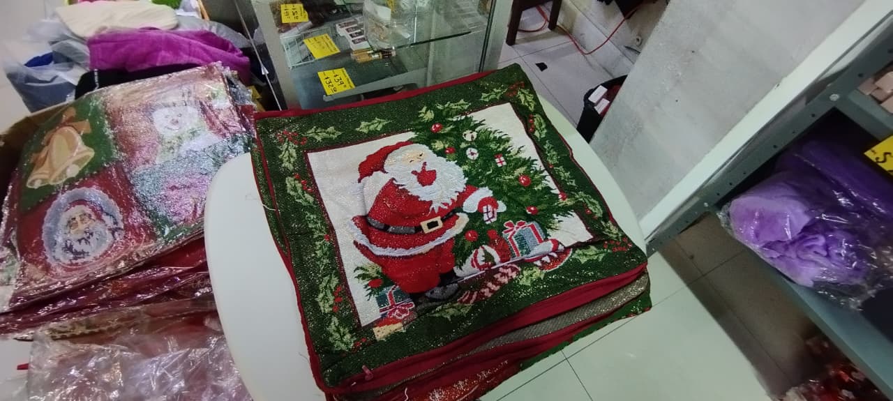 FUNDAS NAVIDEÑAS HILO DORADO 45 X 45 - Imagen 5