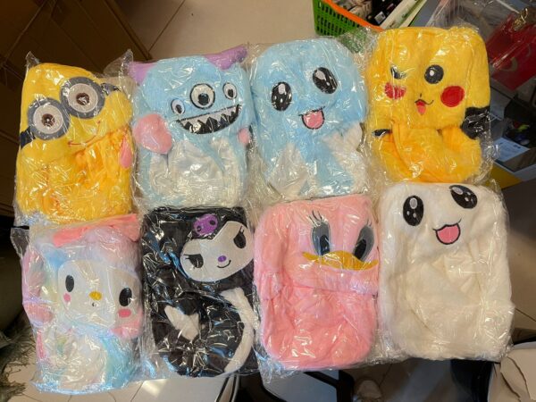 GORRO CON OREJAS Y LUZ PERSONAJES - Imagen 4