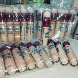 CORRECTOR CON APLICADOR BROCHA MAYBELLINE